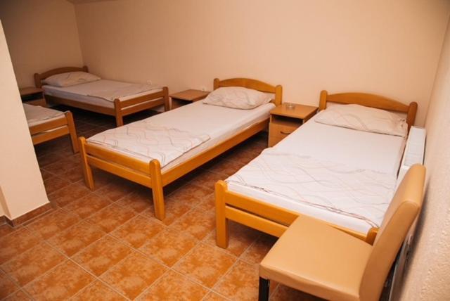 Bed and Breakfast Jezero Laminci Bosanska Gradiska Exterior foto