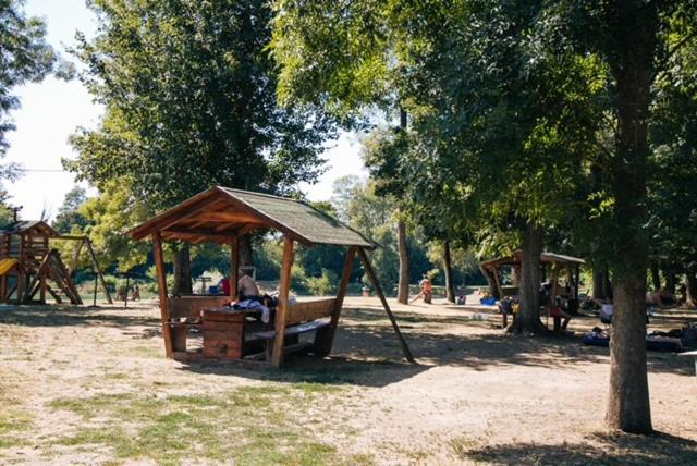 Bed and Breakfast Jezero Laminci Bosanska Gradiska Exterior foto