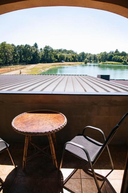 Bed and Breakfast Jezero Laminci Bosanska Gradiska Exterior foto